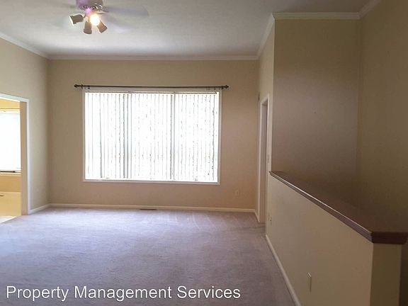 5th image of 918 Trenton Pl