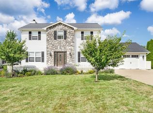 144 Hawkins Ln, Columbiana, OH 44408