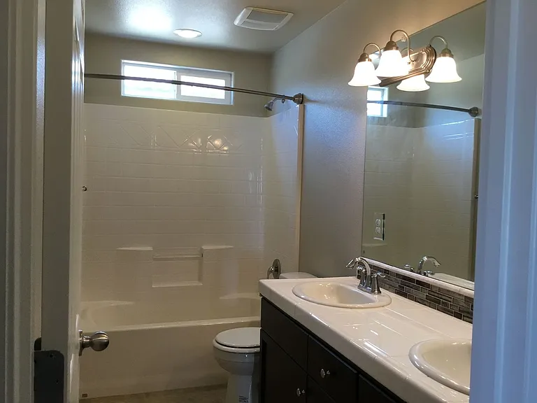 3431 Marengo Ave — Photo 14