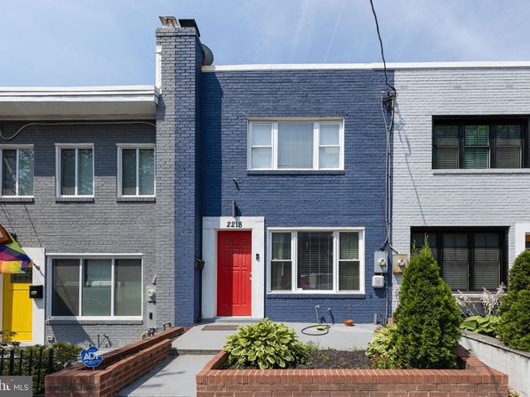 2218 16th St NE