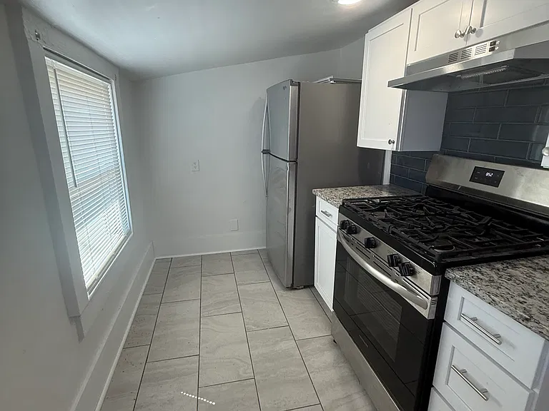 19 S Hollywood Ave #4 — Photo 3
