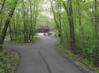 12277 Linden Ct, Lindstrom, MN 55045