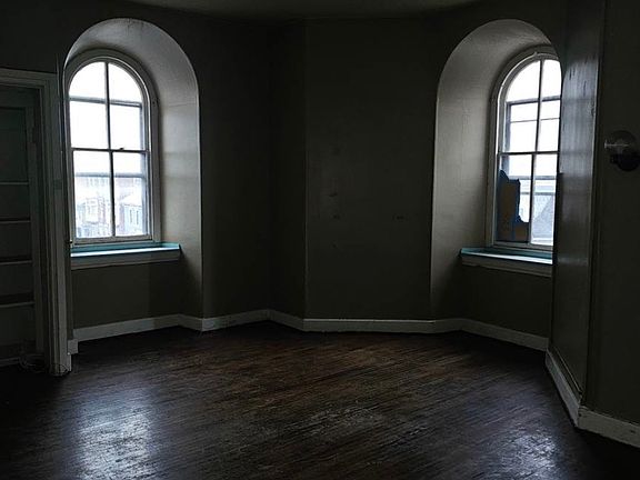3rd image of 300 W Main St APT C