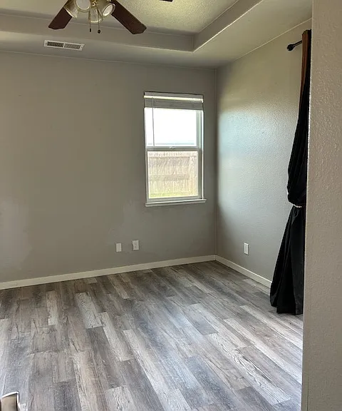 1339 Paddington Way — Photo 3