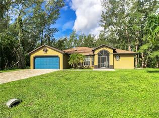 3711 Crestwell Ct, Saint James City, FL 33956
