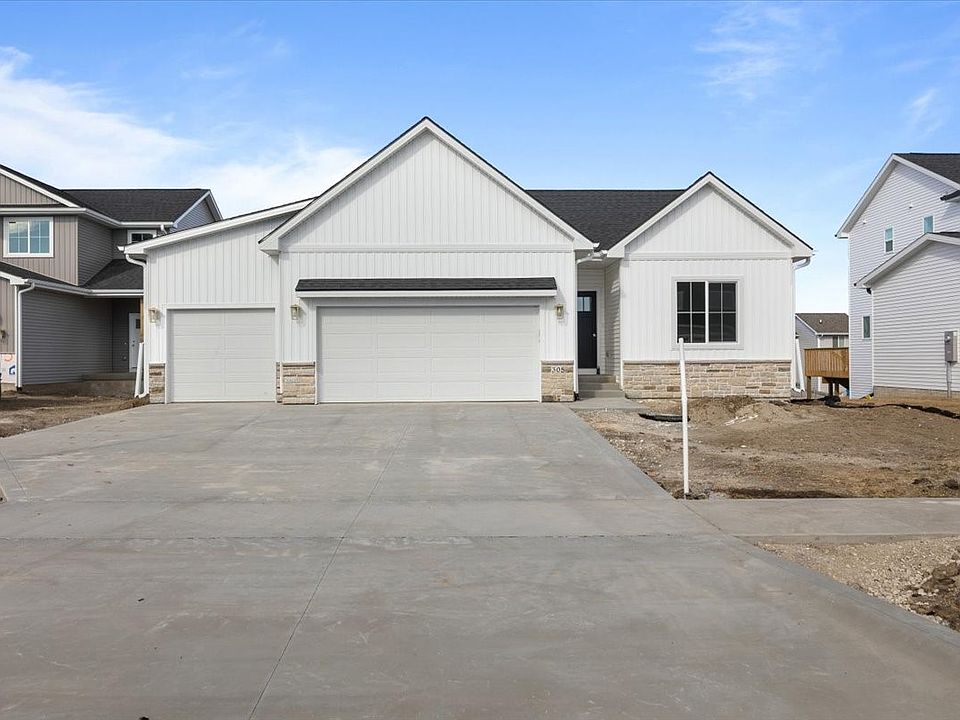 1st image of 305 NW Lavelle Ct