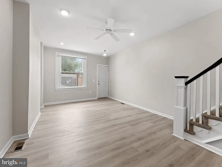 3010 Emerald St — Photo 23