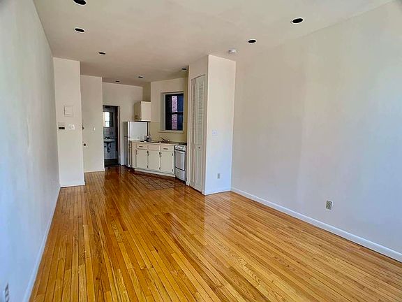 4th image of 245 E 77th St APT 6RW
