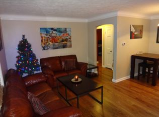 474 Huntmere Dr, Bay Village, OH