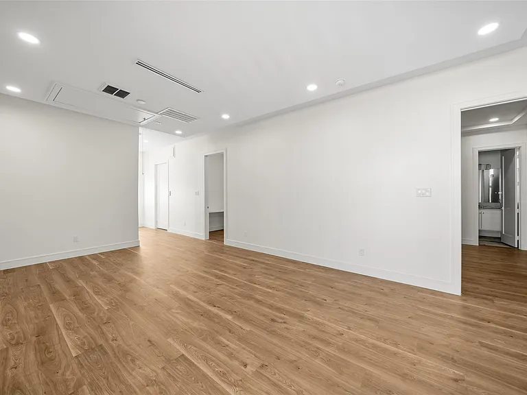 1839 Colquitt St — Photo 14