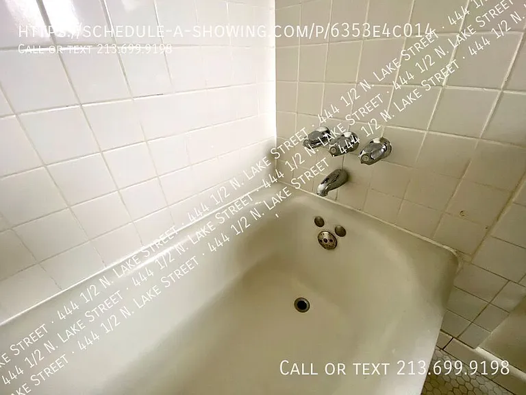 444 1/2 N Lake St — Photo 10