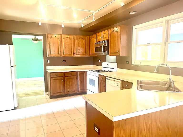 436 Cambridge Way — Photo 14