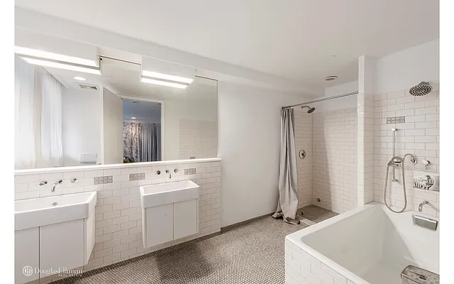 Rented by Douglas Elliman | media 29