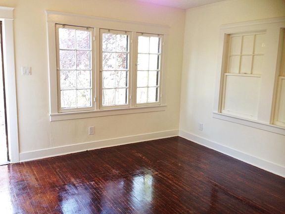 2nd image of 349 1/2 N Benton Way