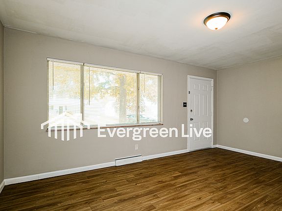 3rd image of 1860 Shirlene Dr