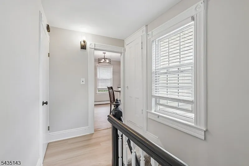 1 bed, 1.0 bath, $2,400 — Photo 4