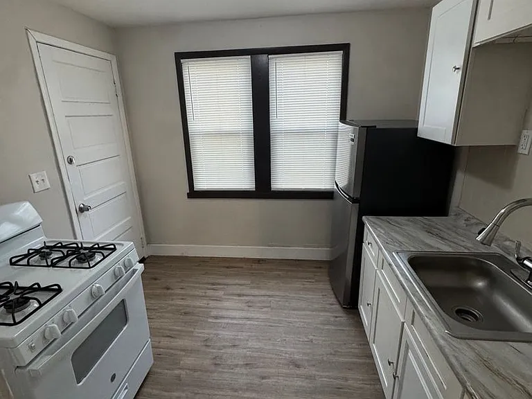 3245 W 99 ST — Photo 11