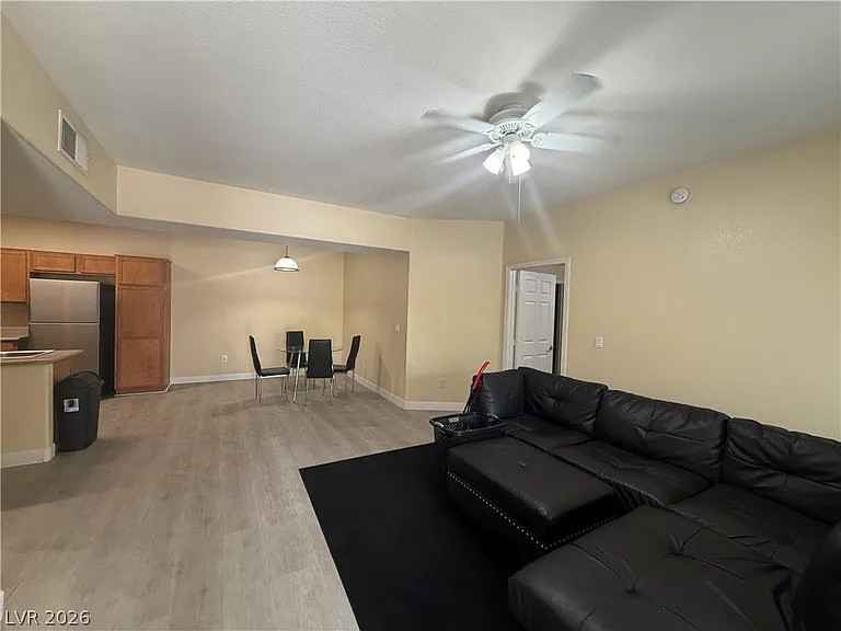 2291 W Horizon Ridge Pkwy #7141 — Photo 2