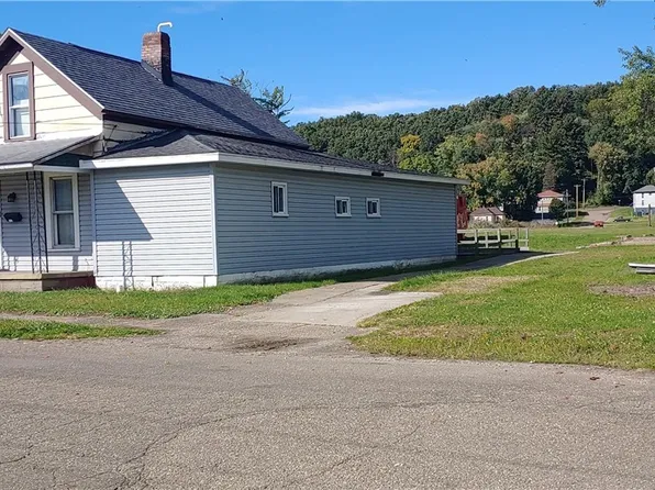 723 Logan St, Dennison, OH 44621