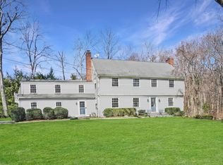 77 Turtle Back Ln E, New Canaan, CT 06840