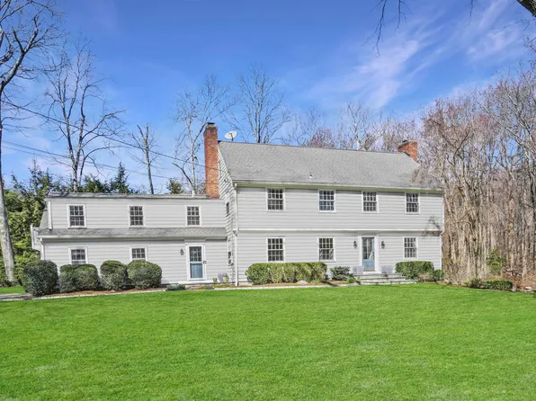 77 Turtle Back Lane East, New Canaan, CT 06840