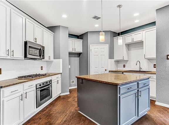 4th image of 6015 Hidden Creek Ln