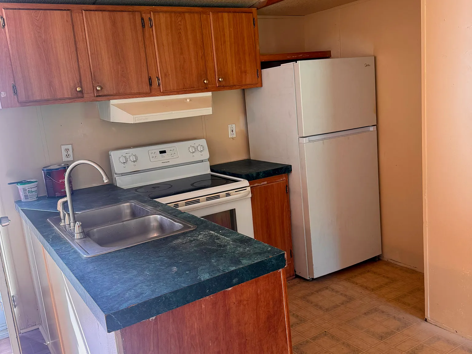 2 bed, 644 sqft, $990 — Photo 2