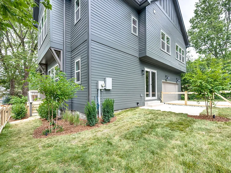 2430 Little Ave — Photo 49