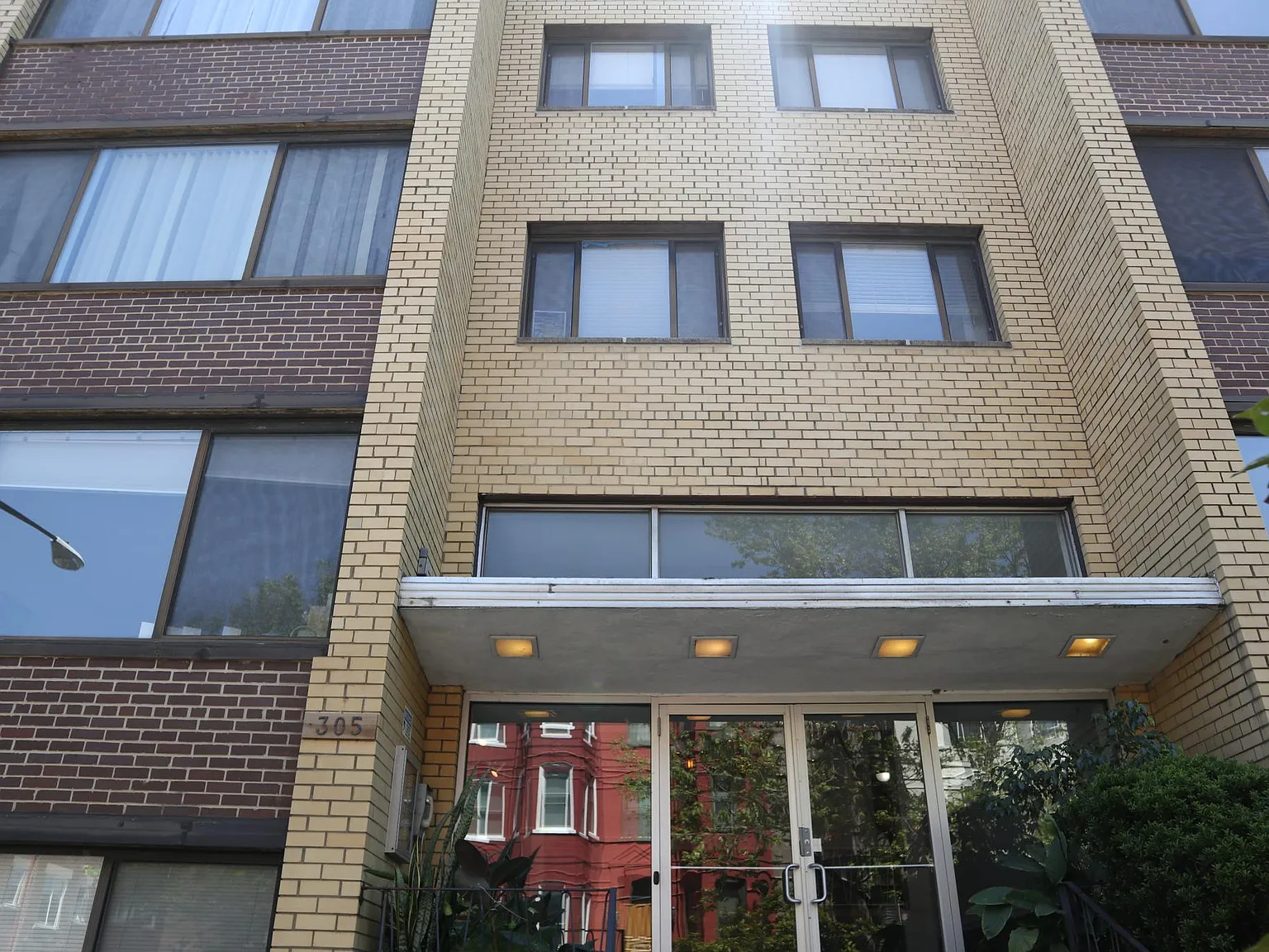Studio, 496 sqft, $1,650 — Photo 2