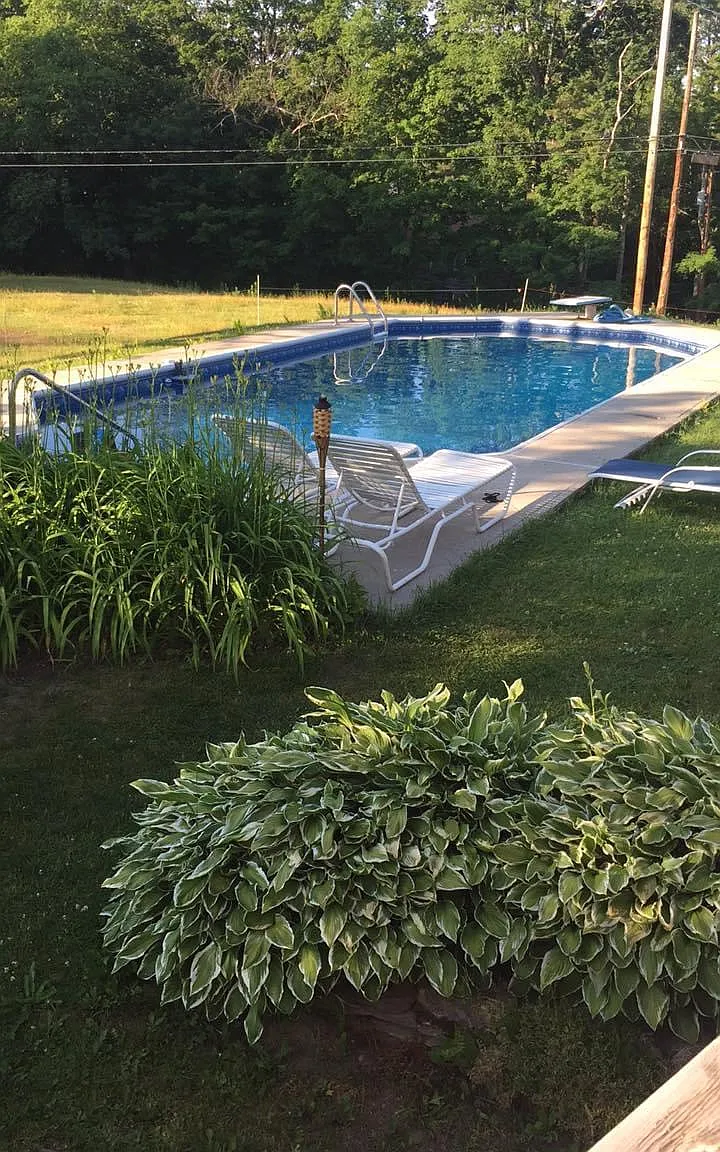 141 Merritt Rd — Photo 2