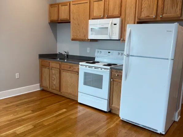 1433 Hancock St #205, Quincy, MA 02169