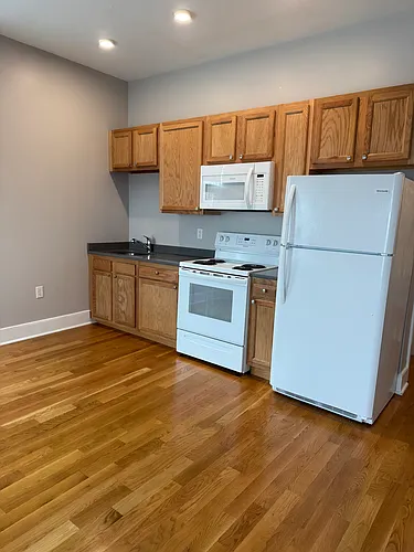 1433 Hancock St #205 Photo 1