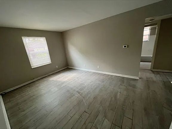 4th image of 1414 E Columbus St #0