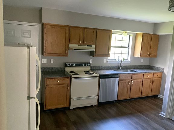 2nd image of 5409 Jackson St