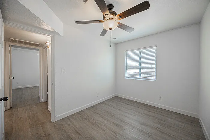 719 N 12th Ave #4 — Photo 15