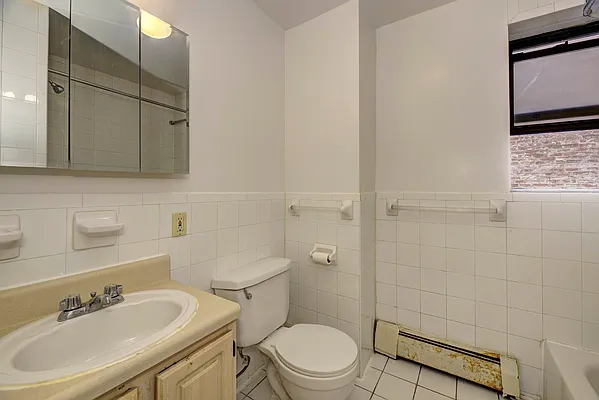 Rented by REAL New York | media 18