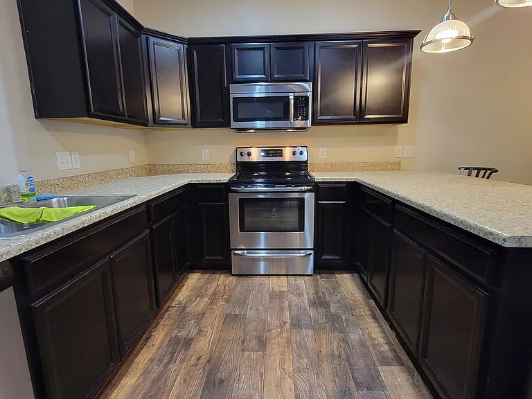 358 N 680 E — Photo 12