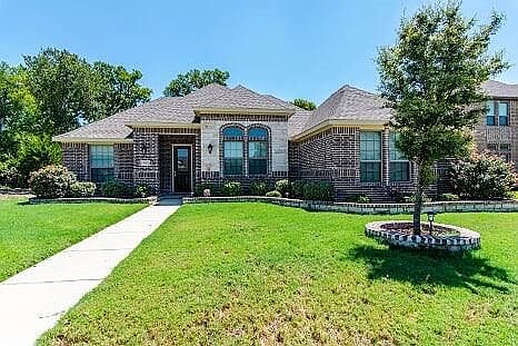 1st image of 3020 Courtney Ln