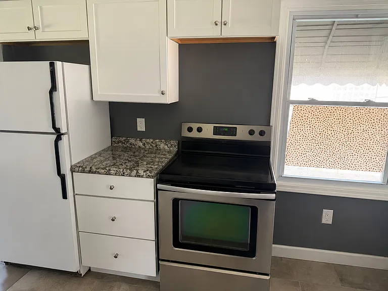 11568 Dodge Ave — Photo 4
