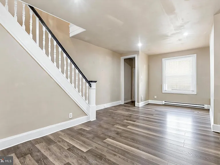 3114 Custer St — Photo 2
