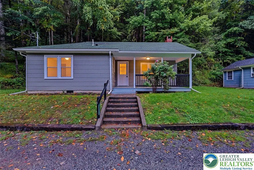 2 bed, 1.0 bath, 651 sqft, $1,650 — Photo 1
