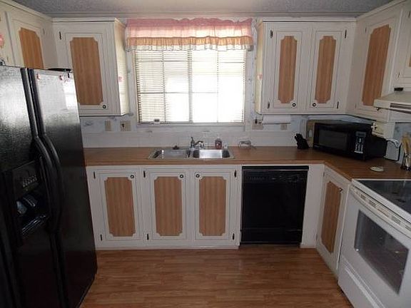 3rd image of 37551 Caribbean Dr