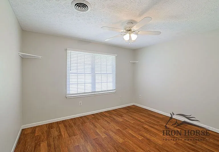 229 N Burson Ave #A — Photo 13