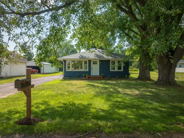 101 Dunn Ave N, Hinckley, MN 55037