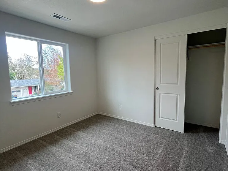 975 W 27th Ave — Photo 15