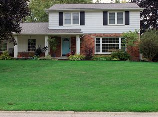 2724 Rambling Way, Bloomfield Hills, MI 48302