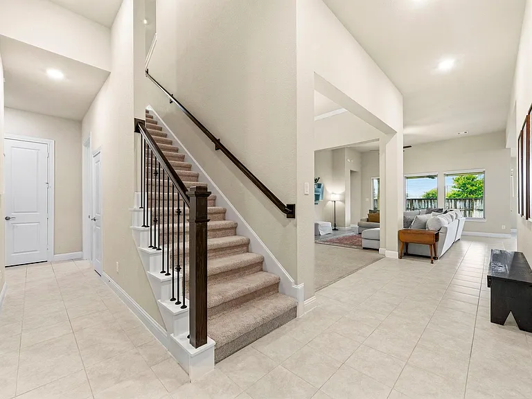 21723 Albertine Dr — Photo 7