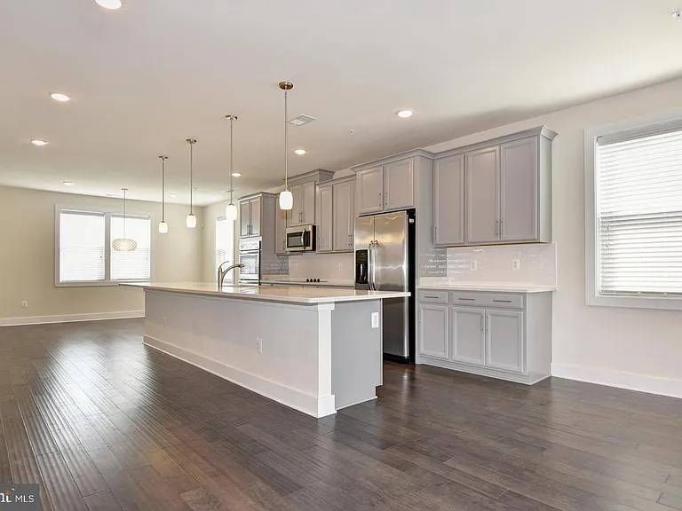 44858 Tiverton Sq — Photo 9