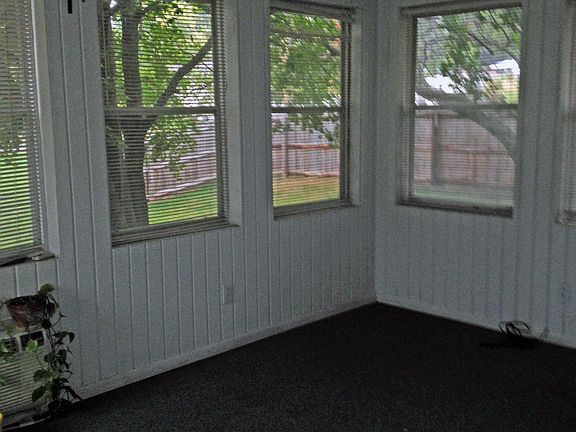 3 season room