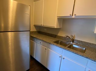 200 W 16th St #2E, Chicago Heights, IL 60411